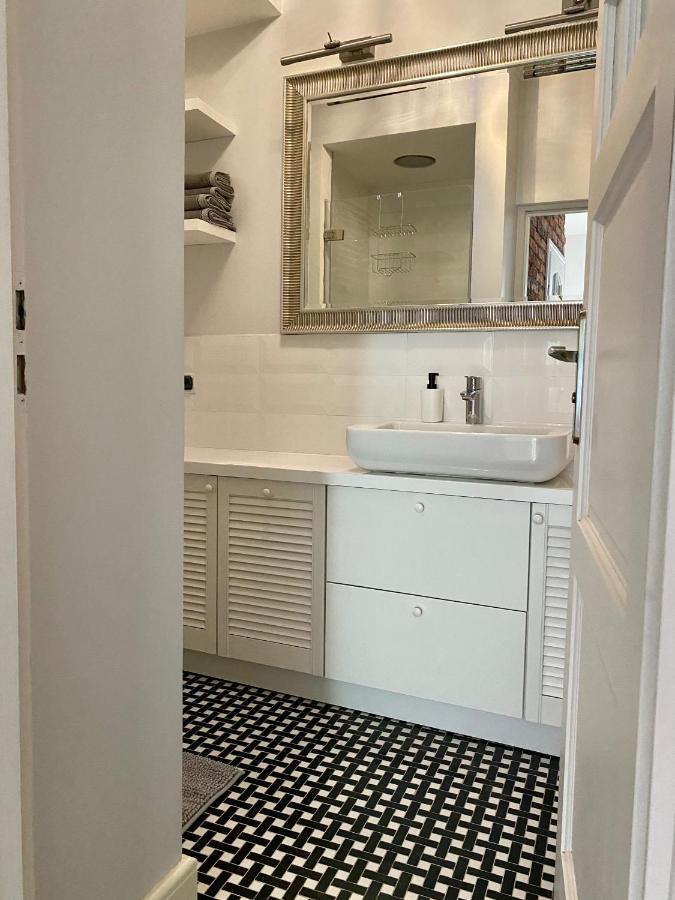Chic Apartment In Vibrant Area - National Stadium - Saska Kepa وارسو المظهر الخارجي الصورة